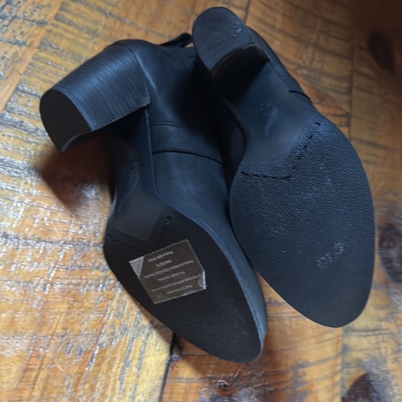 UGG Cobie II black nubuck leather ankle boots with stacked block heel Size 7.5 - Picture 6 of 10